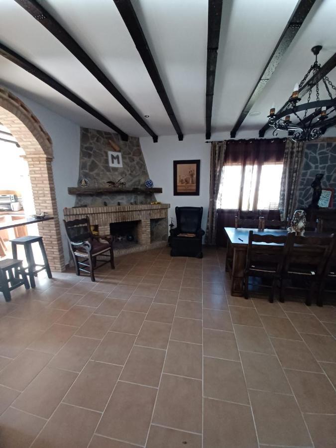 Villa Martinez Alquiler Rural Isabel Alcalá del Valle Buitenkant foto