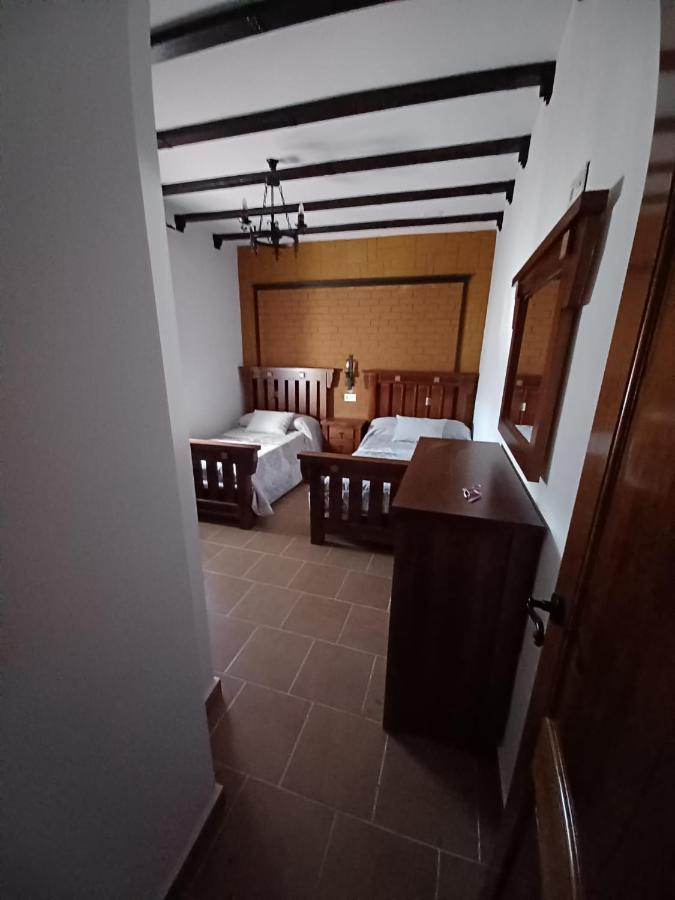 Villa Martinez Alquiler Rural Isabel Alcalá del Valle Buitenkant foto